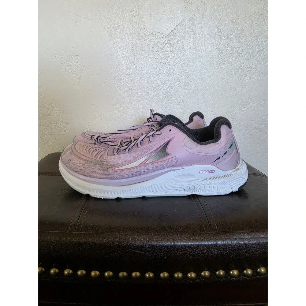 Altra light stains